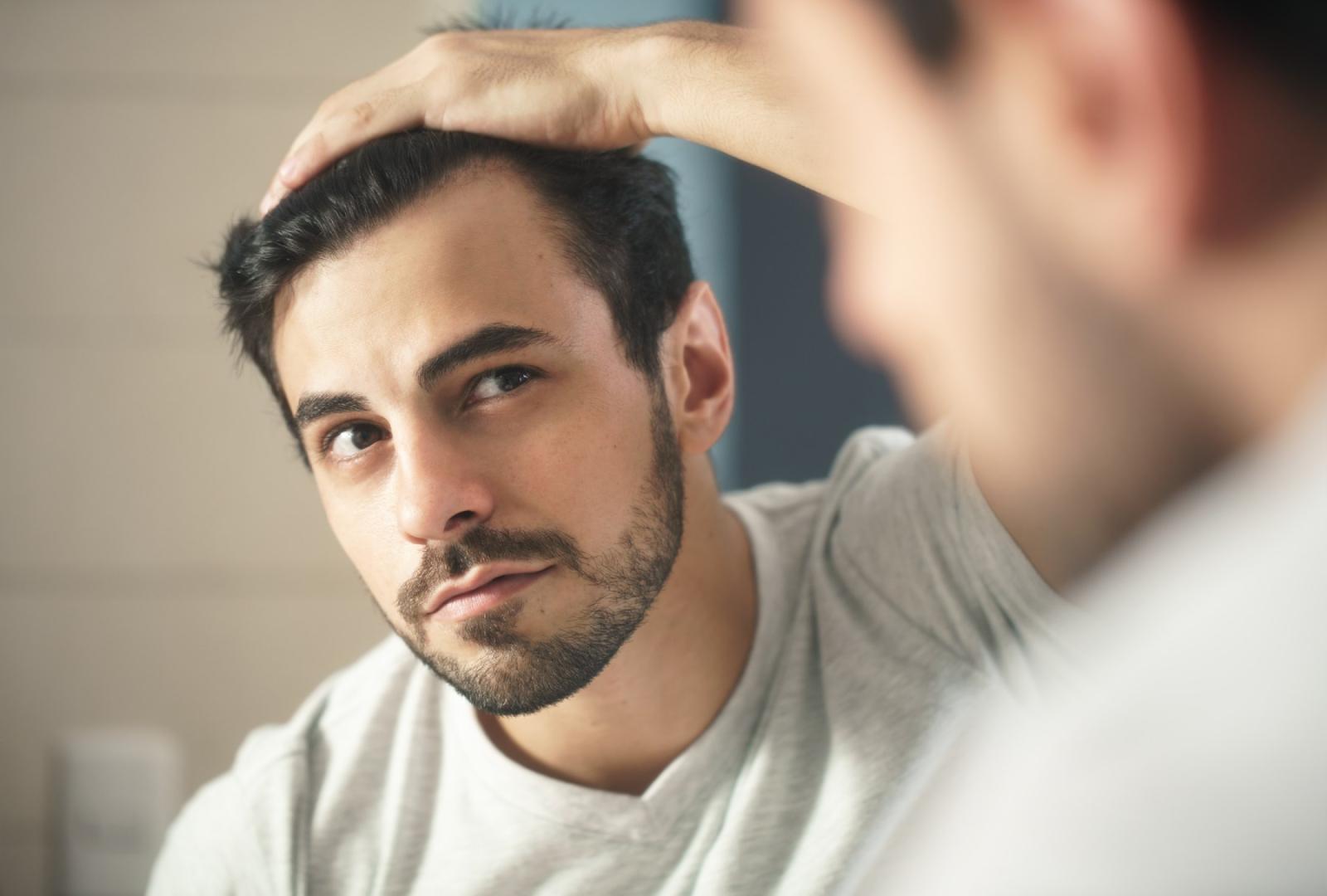 هل تمنع بعض الأطعمة تساقط الشعر؟ (الرجل)