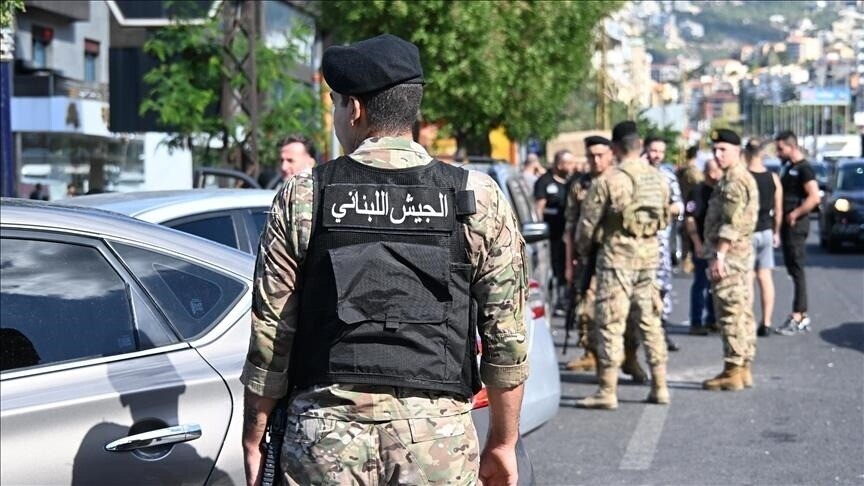 الجيش اللبناني يعلن إصابة ضابط وجندي باستهداف إسرائيلي جنوبا (الأناضول)