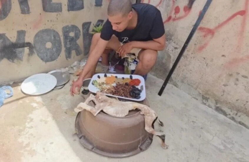بعد تناوله لحم كلب في عيد الأضحى.. إيقاف بلوغر مغربي شهير وإحالته للقضاء (متداول)