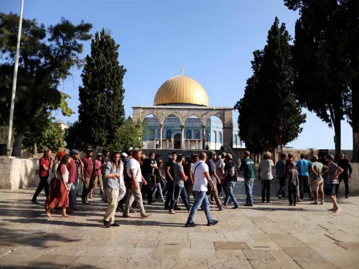 تعتبر عملية الاقتحام الجديدة للأقصى استمرارا للعدوان الإسرائيلي الممنهج الذي يستهدف المسجد المبارك، ويكشف عن تنامي المخاطر بشأن تقسيمه مكانيا وزمانيا (قنا)