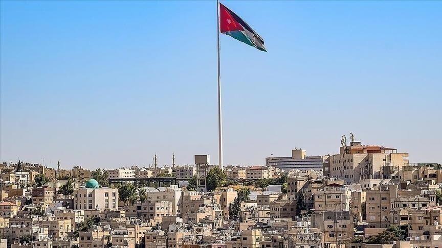الجيش الاؤدني يعلن عن إسقاط 20 صاروخا أطلقت من إيران باتجاه الأزرق