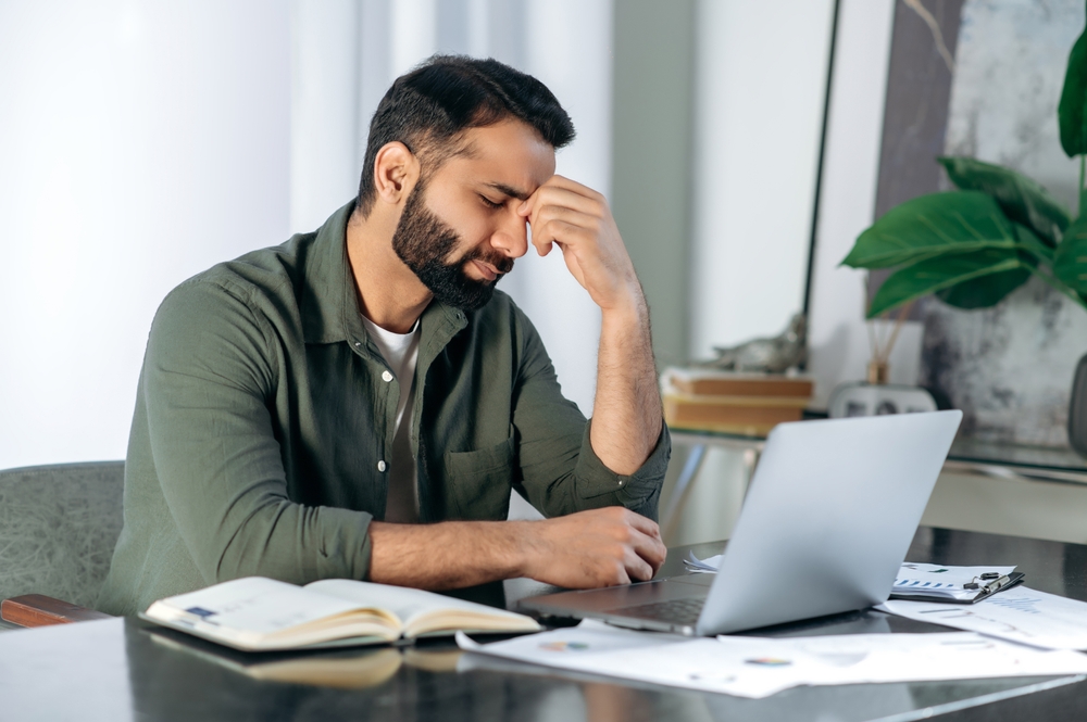 عندما يضيق الأفق تحت الضغط.. كيف يستعيد القادة قدرتهم على التفكير (الرجل)