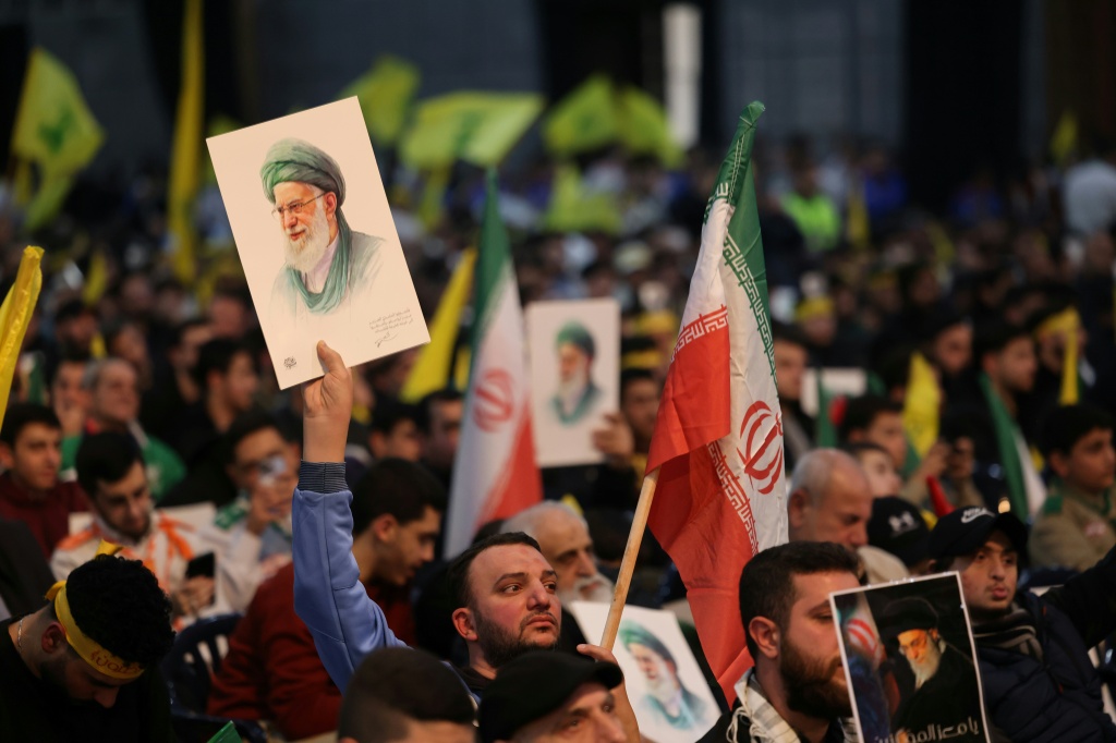 لا يخلو &ldquo;الاتفاق&rdquo; من ميزة، حيث إنه يضع حدا، ولو مؤقتا، لحرب إيران. ويمكن للاقتصاد العالمي أن يتنفس الصعداء (ا ف ب)