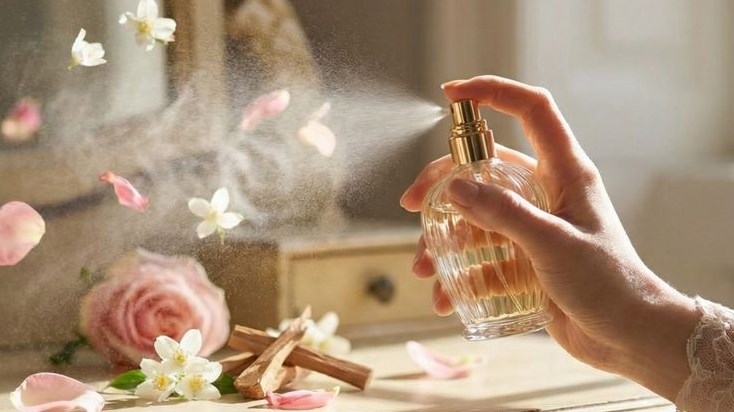 كيف تختارين بصمتكِ الذكية في بيئة العمل؟ (زهرة الخليج)