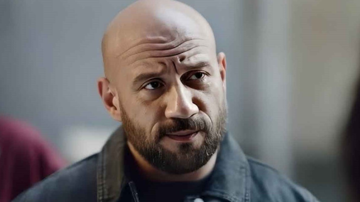 أحمد مكي.. فنان دخل قلوب الناس بـ(الكبير أوي) (زهرة الخليج)