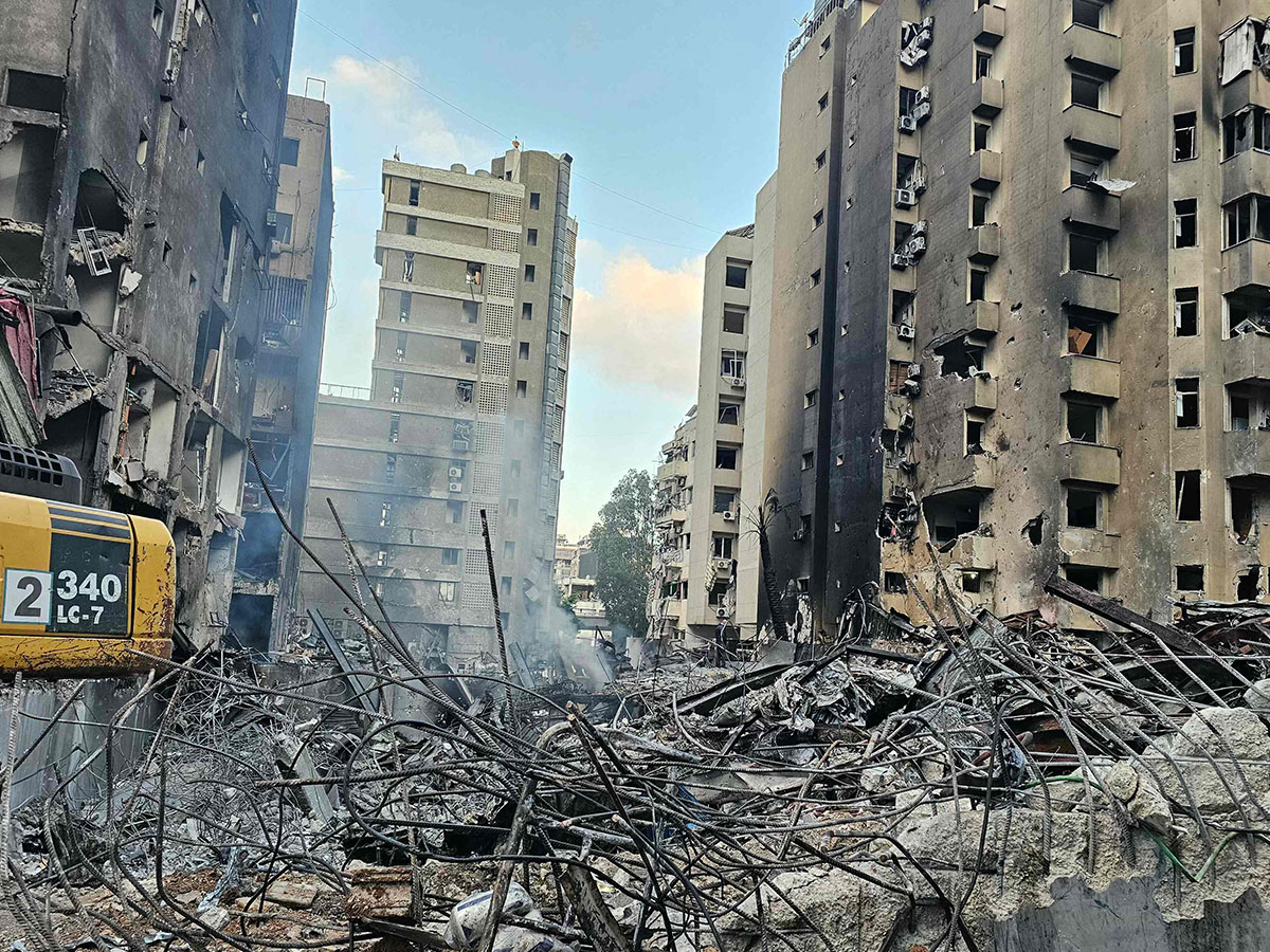 قامت قوات الاحتلال الإسرائيلي بإحراق عدد من المنازل في بلدة "عين عرب" عقب إنذارات وجهتها أمس الأربعاء للسكان بضرورة إخلاء البلدة (قنا)