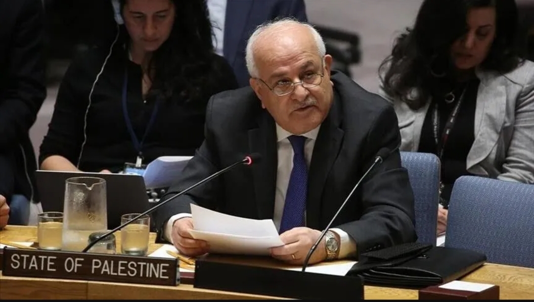 منصور يدعو لحل عادل لقضية اللاجئين الفلسطينيين ودعم (الأونروا) (الأناضول)