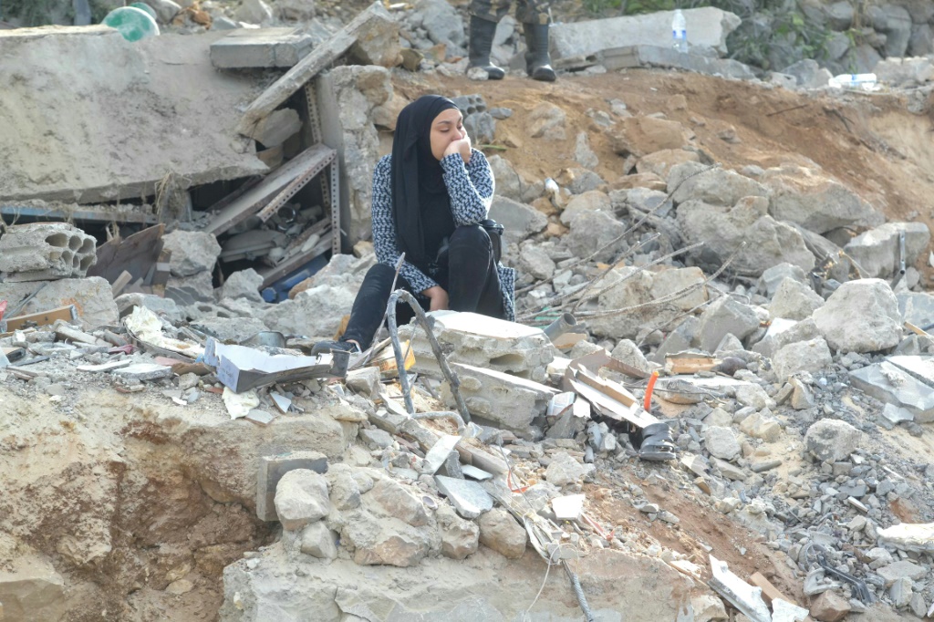 دمار جراء ضربات إسرائيلية في قرية بير السناسل في جنوب لبنان في 24 حزيران/يونيو 2026 (ا ف ب)