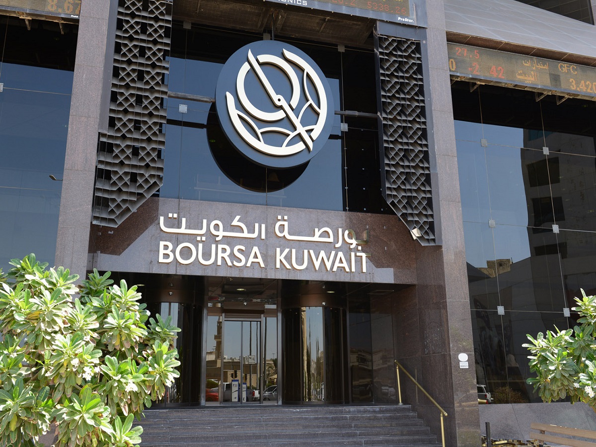 أوضح التقرير أن معدل قيمة التداول اليومي لشهر يونيو بلغ نحو 101.5 مليون دينار، منخفضا بنحو 7 بالمئة عن مستوى معدل تلك القيمة لشهر مايو البالغ نحو 109.1 مليون دينار (قنا)