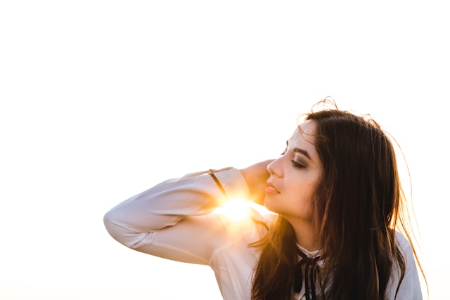 أعراض حساسية الشمس وسبل الوقاية منها (أونسبلاش)