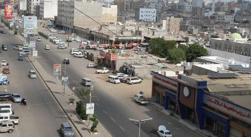 اليمن.. تأمين الثلج معركة يومية لتلطيف صيف قاس (الأناضول)