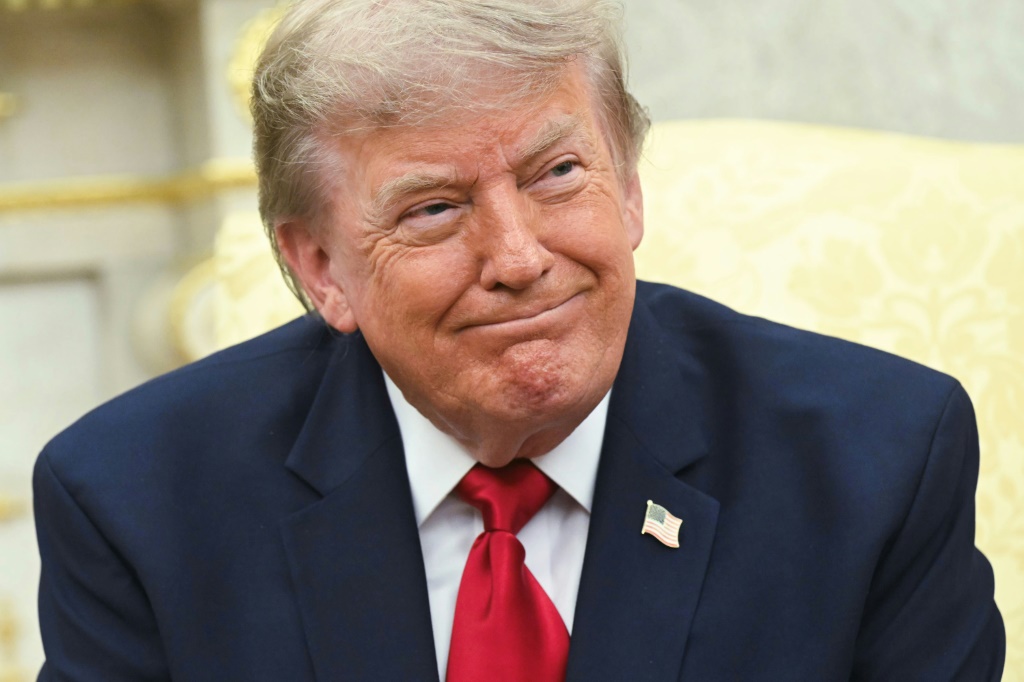 الرئيس الأميركي دونالد ترامب في المكتب البيضوي لدى استقباله رئيس الوزراء العراقي علي الزيدي في 14 تموز/يوليو 2026 (ا ف ب)