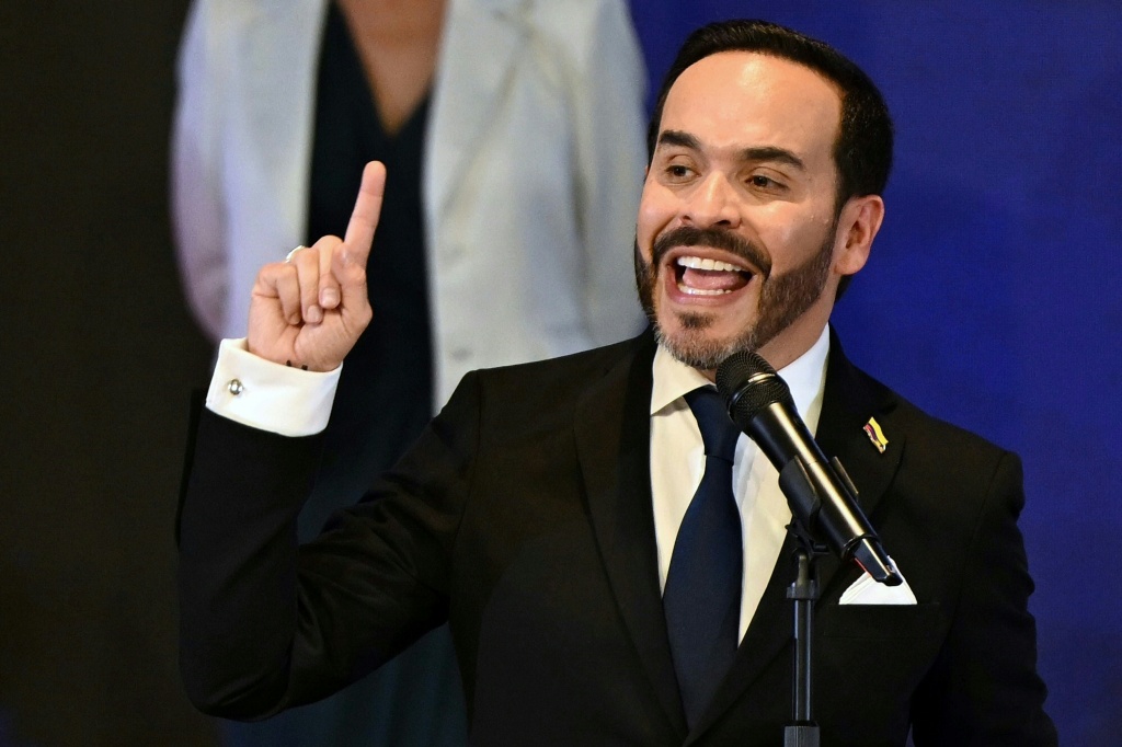 الرئيس الكولومبي المنتخب أبيلاردو دي لا إسبرييلا في بوغوتا بتاريخ 25 حزيران/يونيو 2026 (ا ف ب)