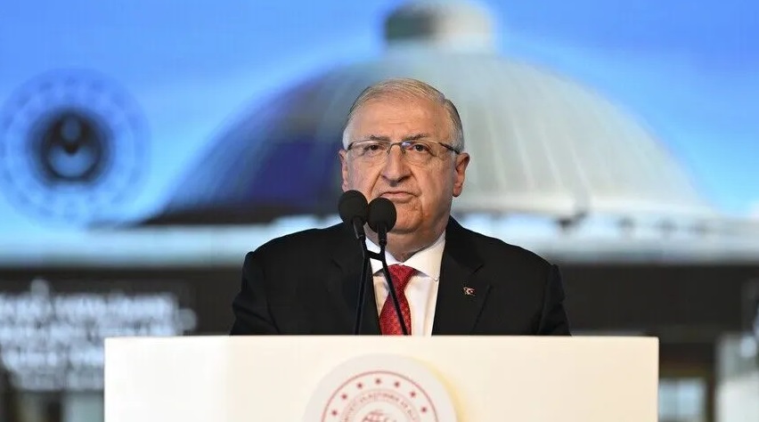 وزير الدفاع التركي يبحث مع نظيره الكويتي القضايا الأمنية المشتركة (الأناضول)