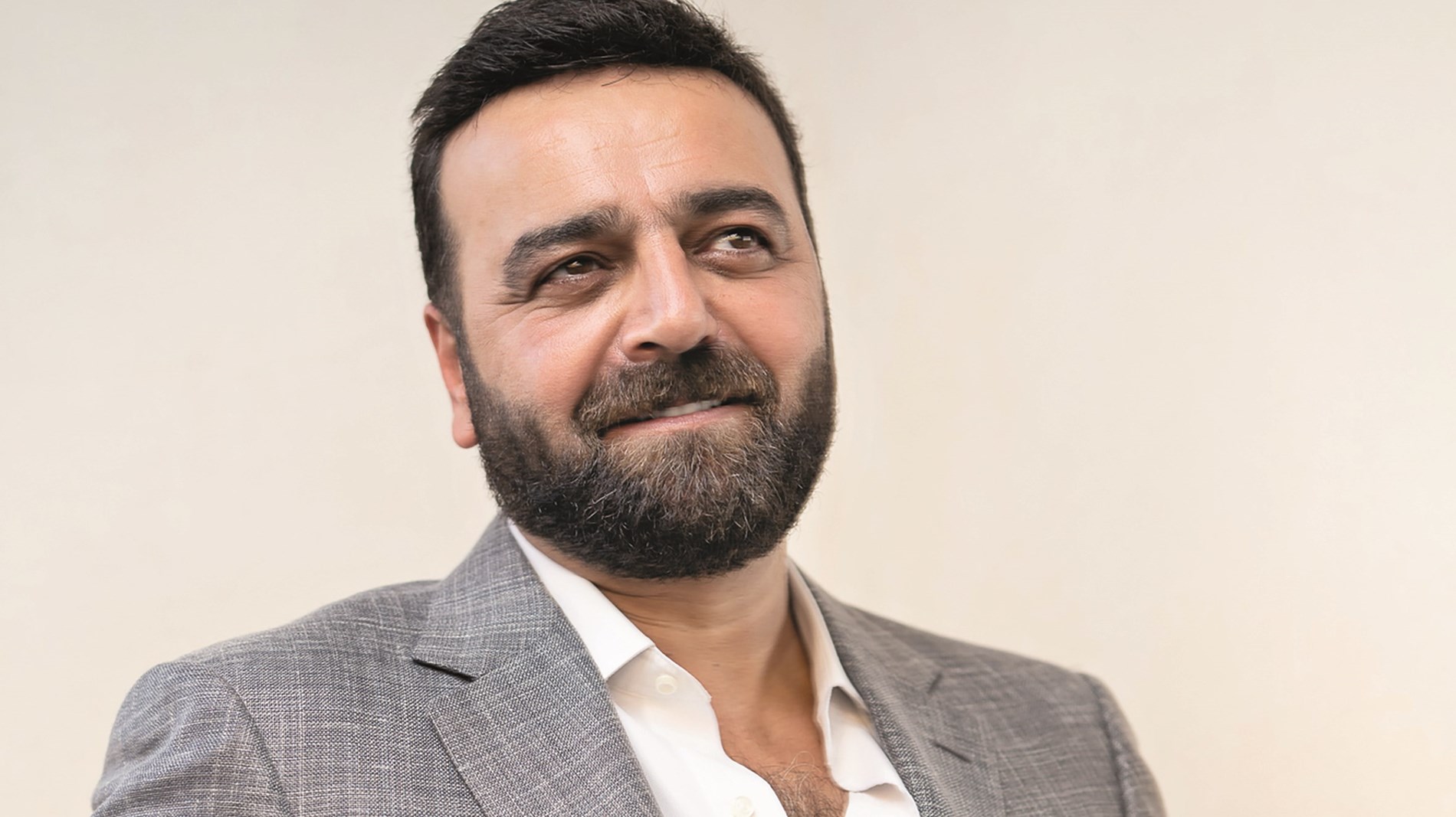 (أبو جانتي ملك التكسي).. سامر المصري يُعيد إحياء المسلسل في دراما رمضان 2027 (زهرة الخليج)