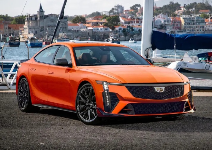 كاديلاك تستعد لإحياء CT5-V Blackwing بجيل جديد أكثر قوة وفخامة (الرجل)