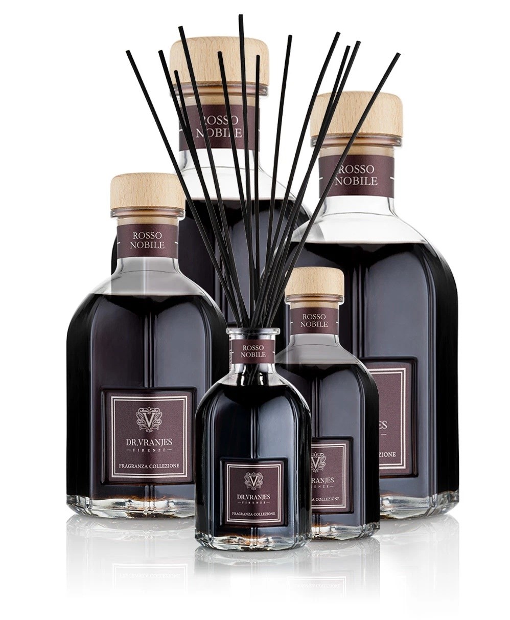 عطور منزلية تمنح أجواءً فاخرة.. بلمسات بسيطة (زهرة الخليج)